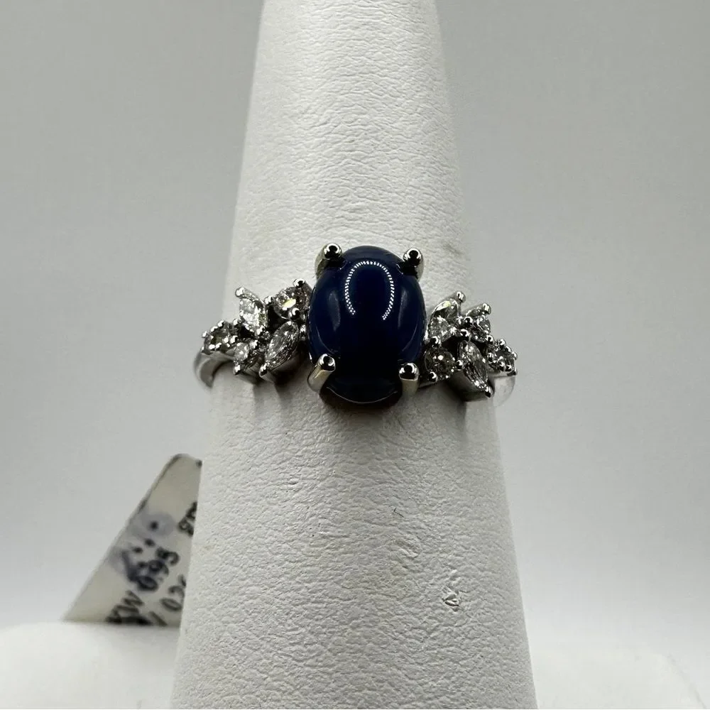 NWT 8x6mm oval cut star sapphire in 14kt WG with .26ctw diamond‎ accents!